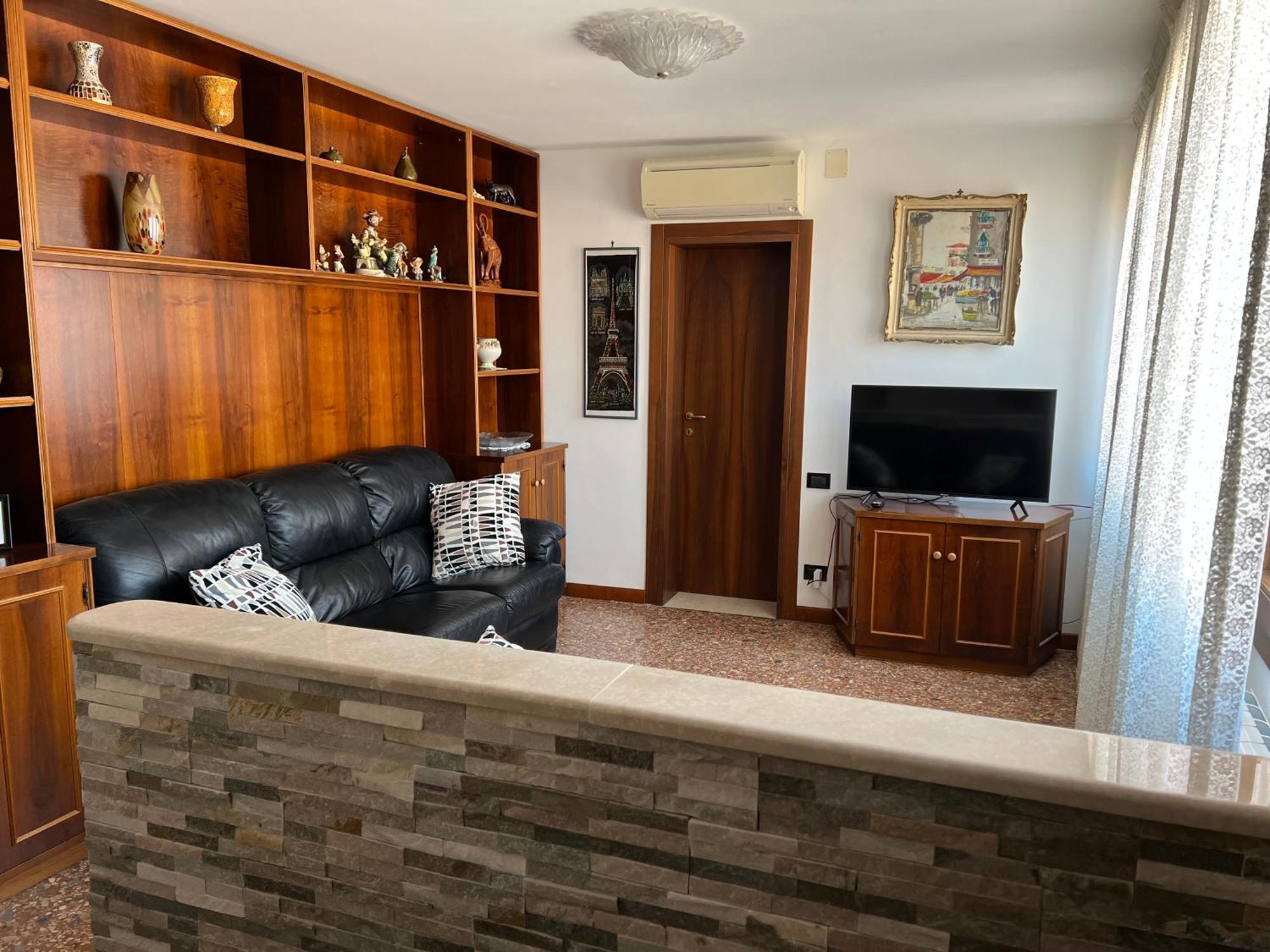 Ca' Delfina Holiday Home Венеция Экстерьер фото