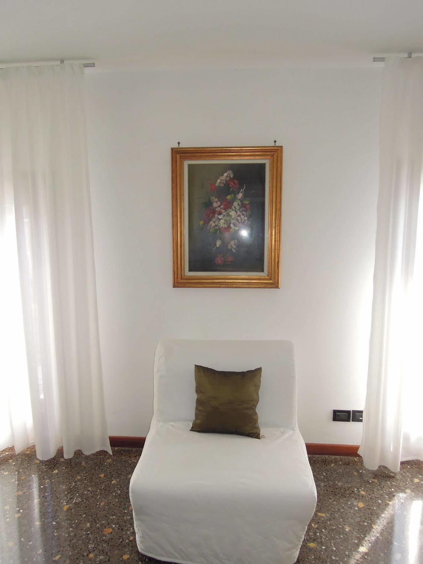 Ca' Delfina Holiday Home Венеция Экстерьер фото