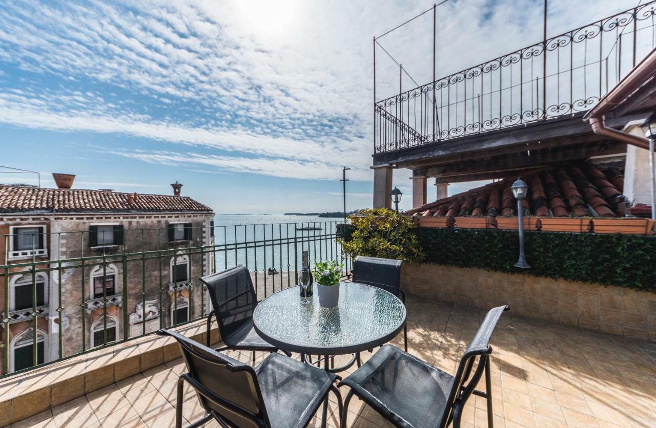 Ca' Delfina Holiday Home Венеция Экстерьер фото